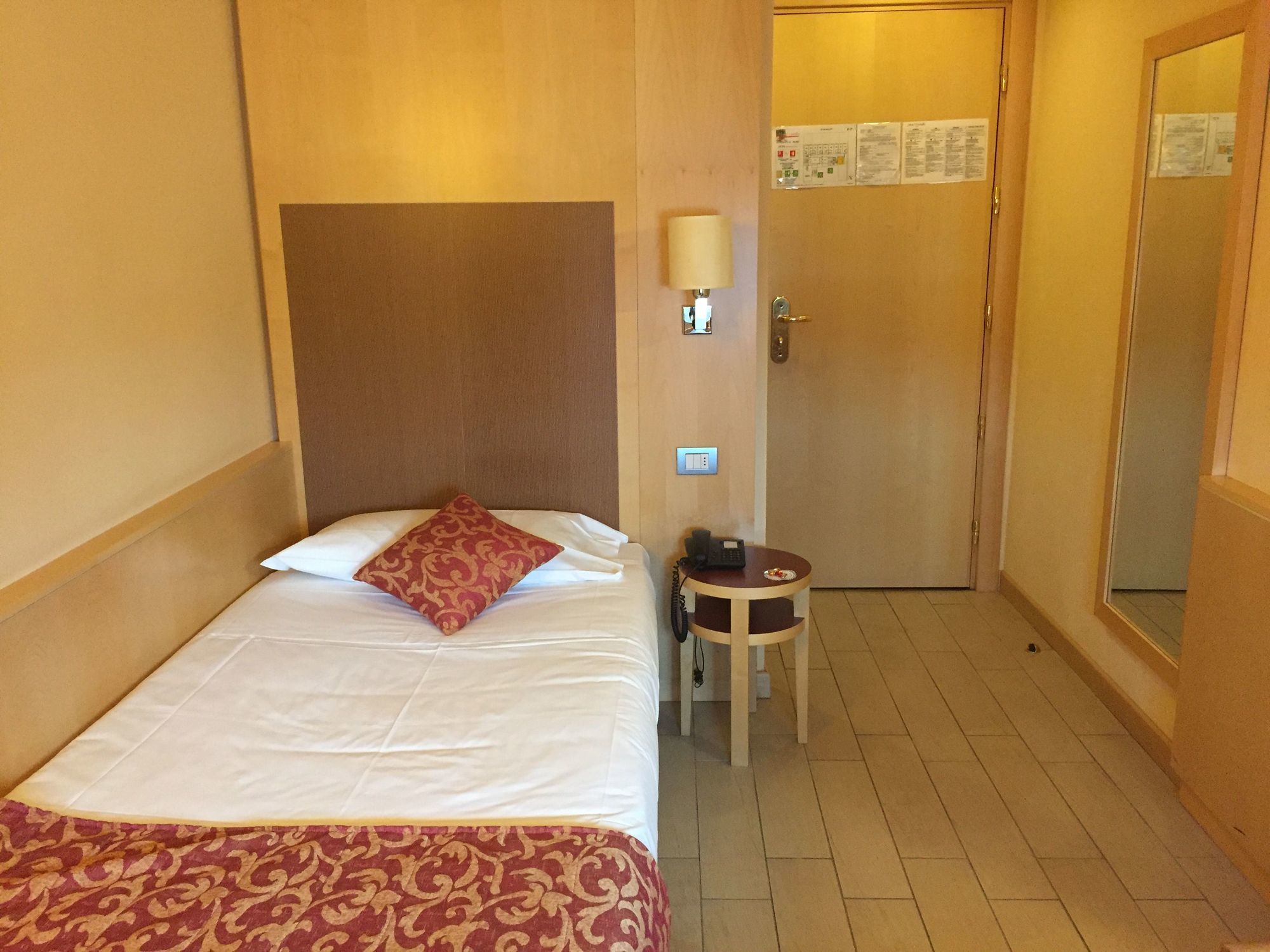 Mokinba Hotels Cristallo Milan Luaran gambar
