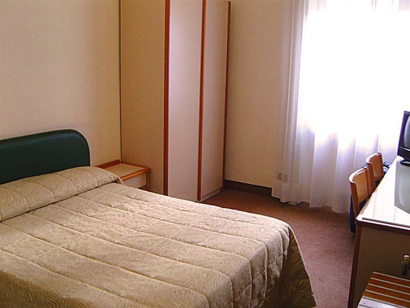 Mokinba Hotels Cristallo Milan Luaran gambar