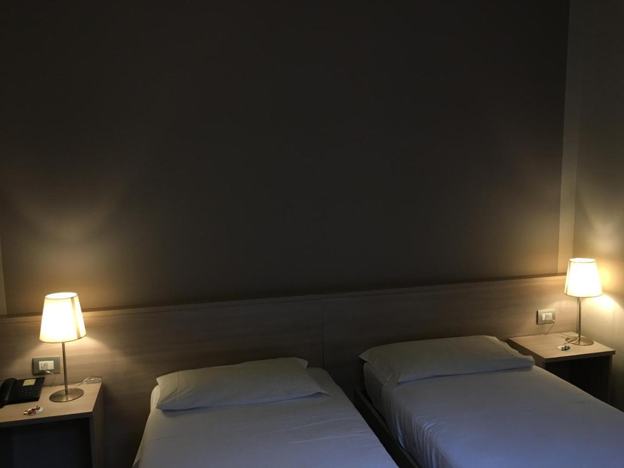 Mokinba Hotels Cristallo Milan Luaran gambar